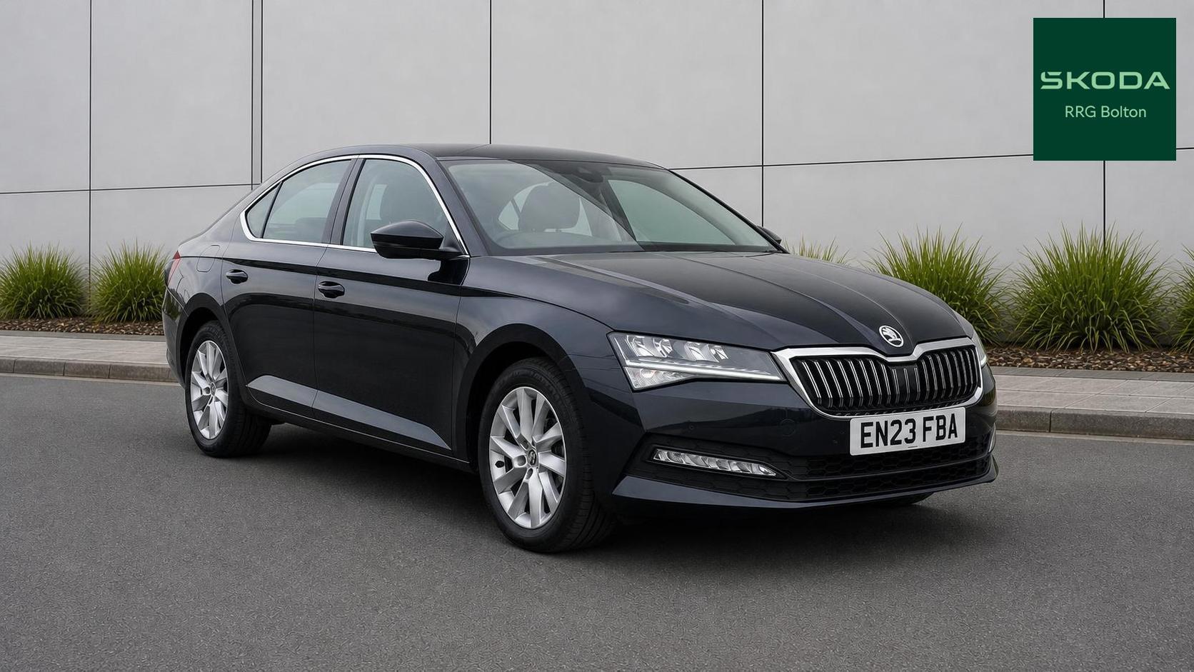 Main listing image - Skoda Superb