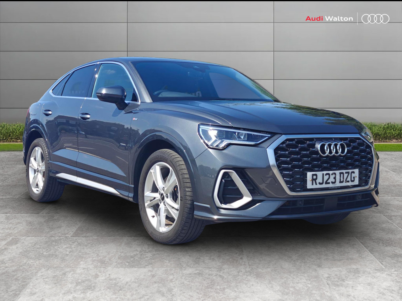 Main listing image - Audi Q3