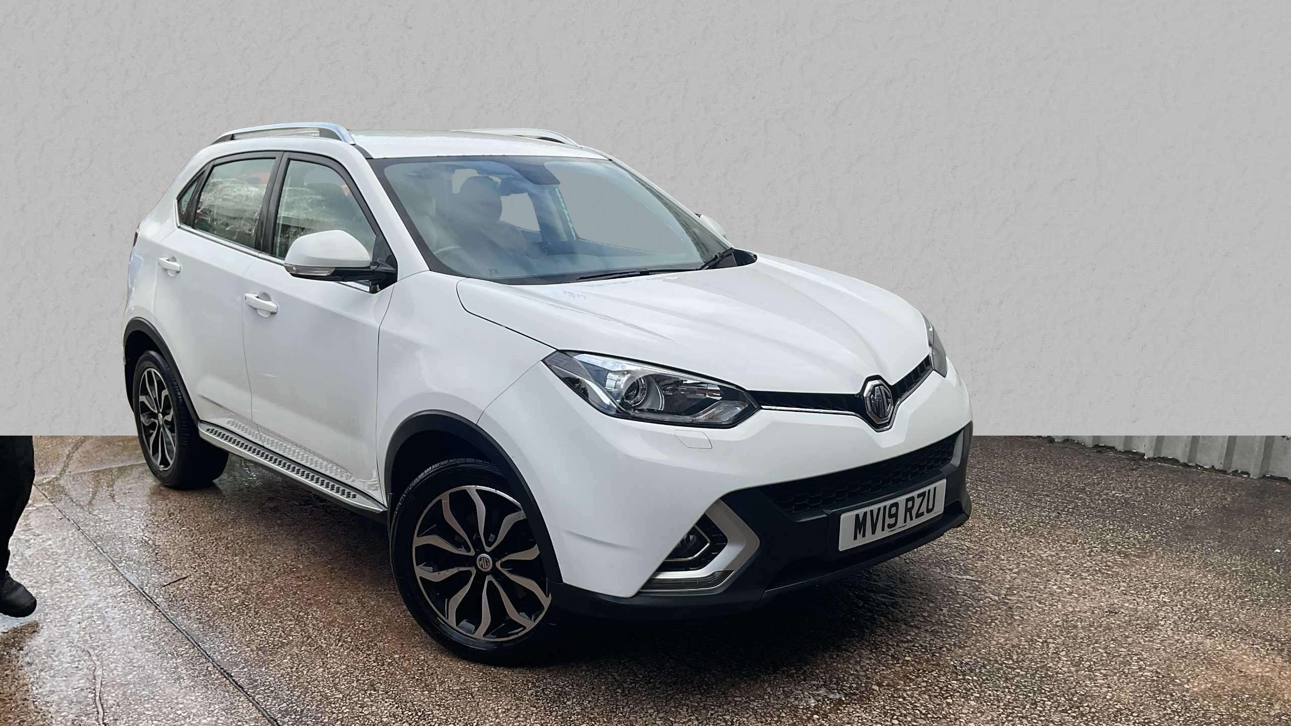 Main listing image - MG GS