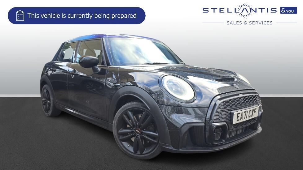 Main listing image - MINI Hatchback 5dr