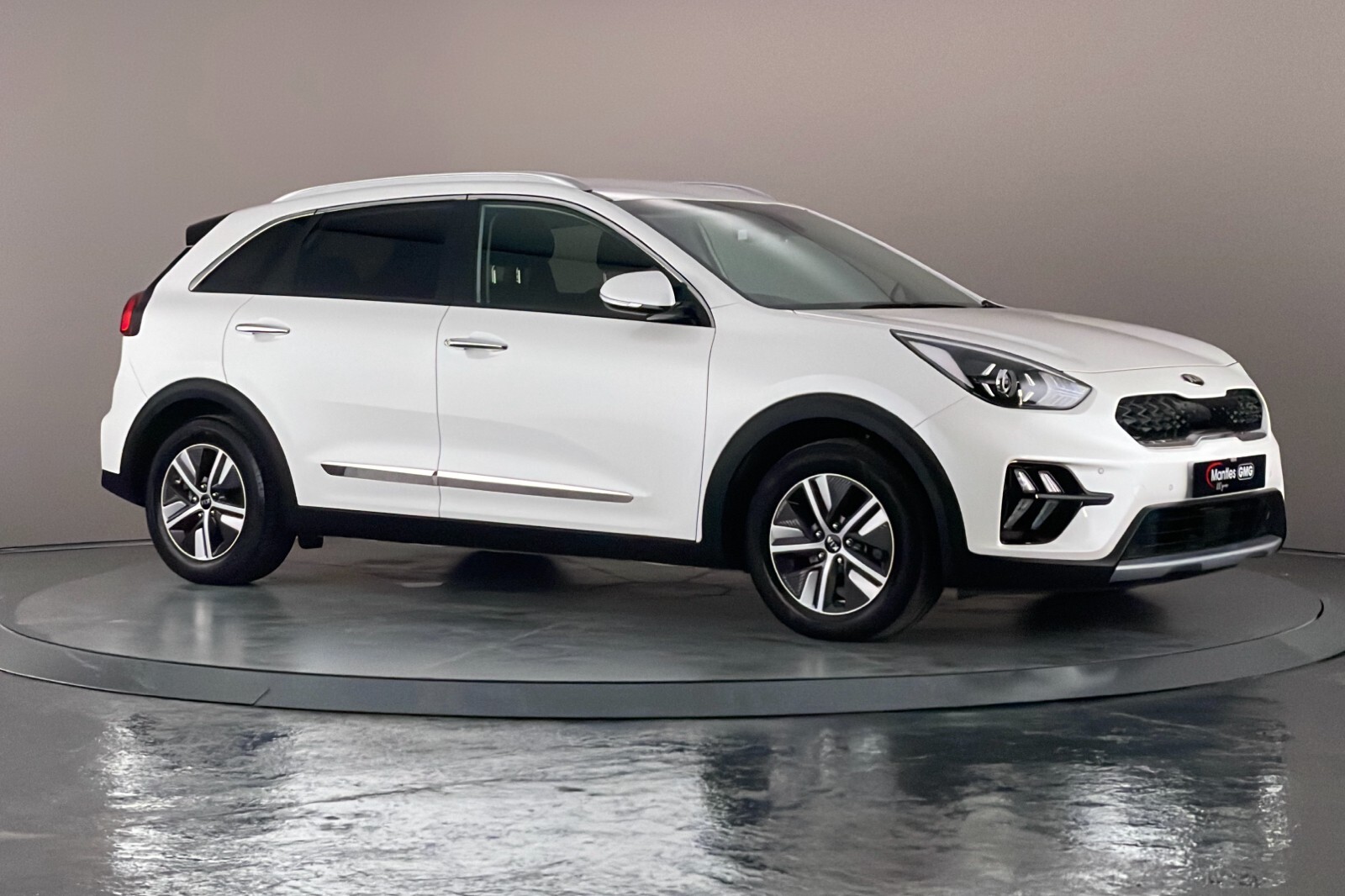 Main listing image - Kia Niro