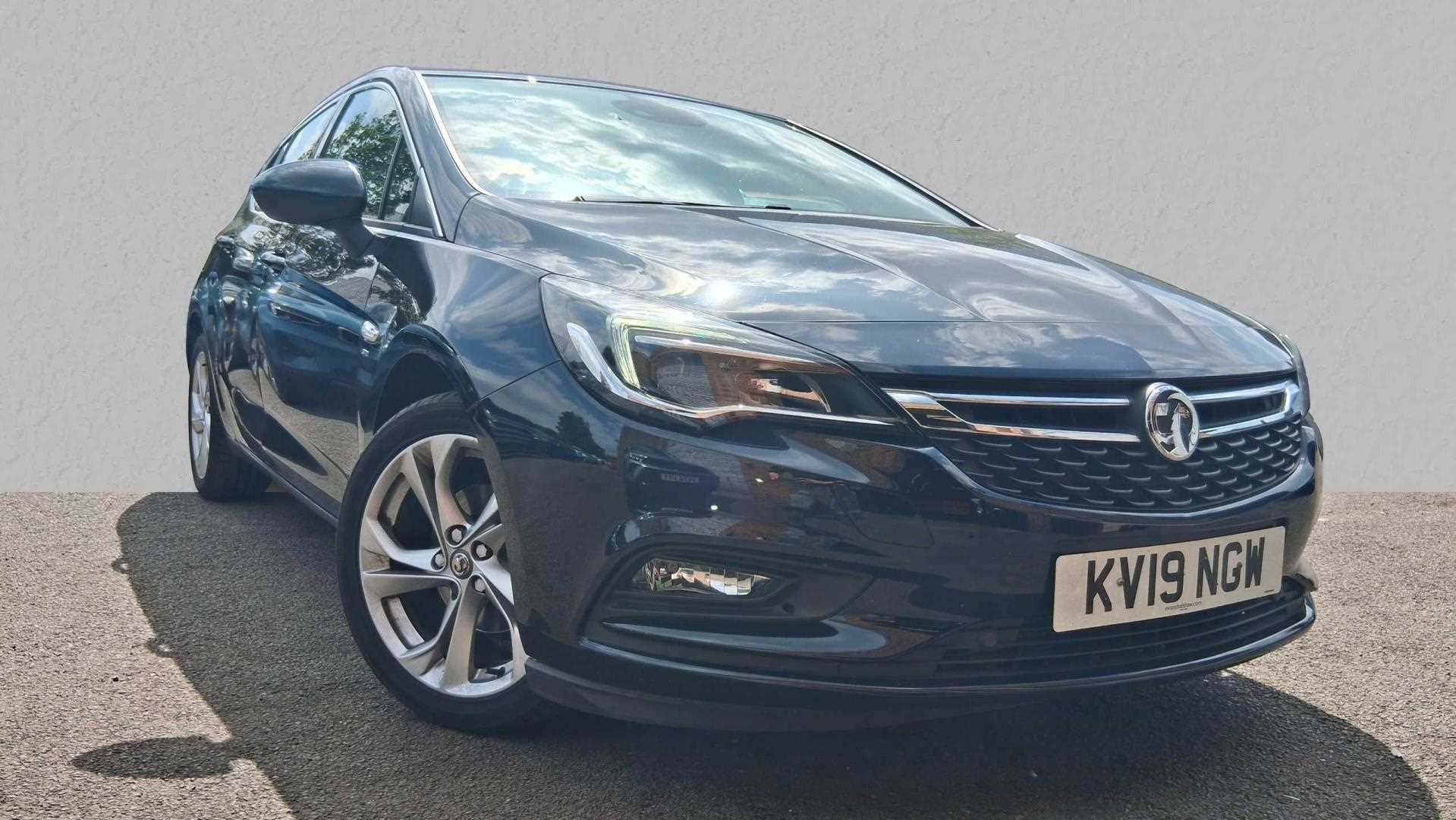 Main listing image - Vauxhall Astra