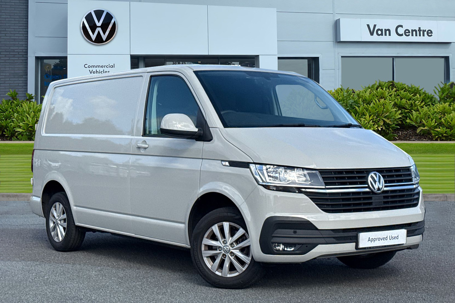 Main listing image - Volkswagen Transporter