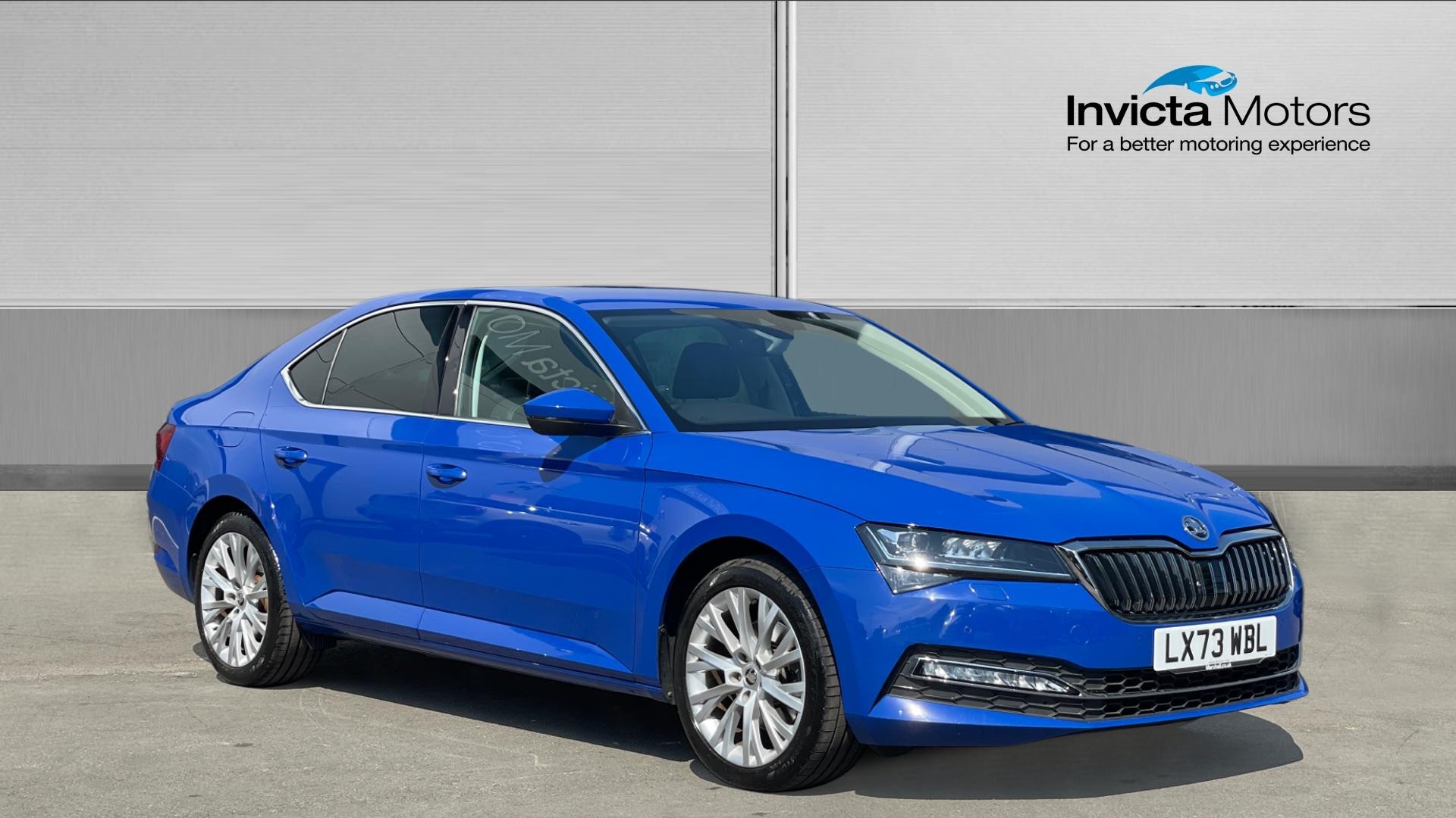 Main listing image - Skoda Superb