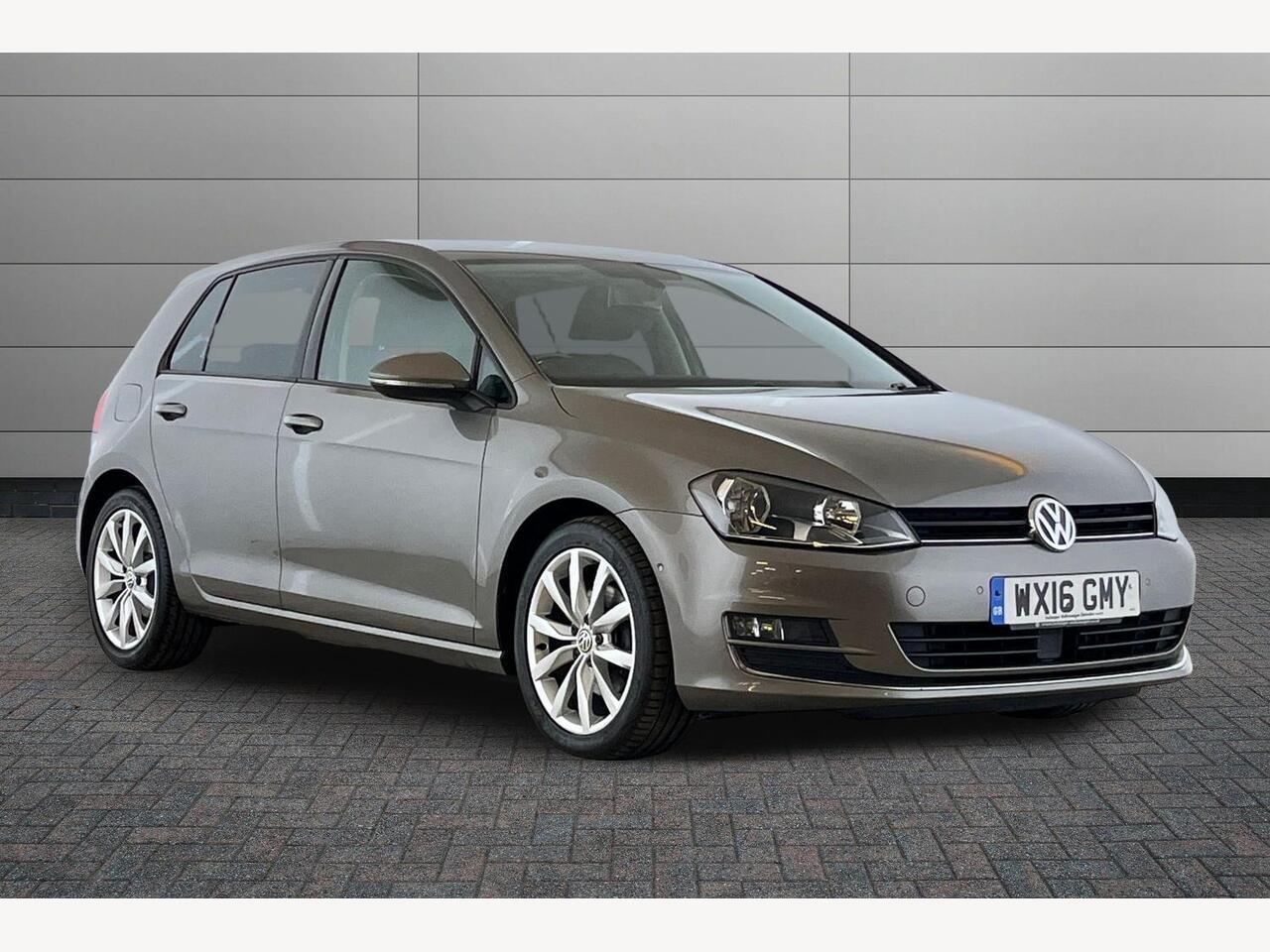 Main listing image - Volkswagen Golf