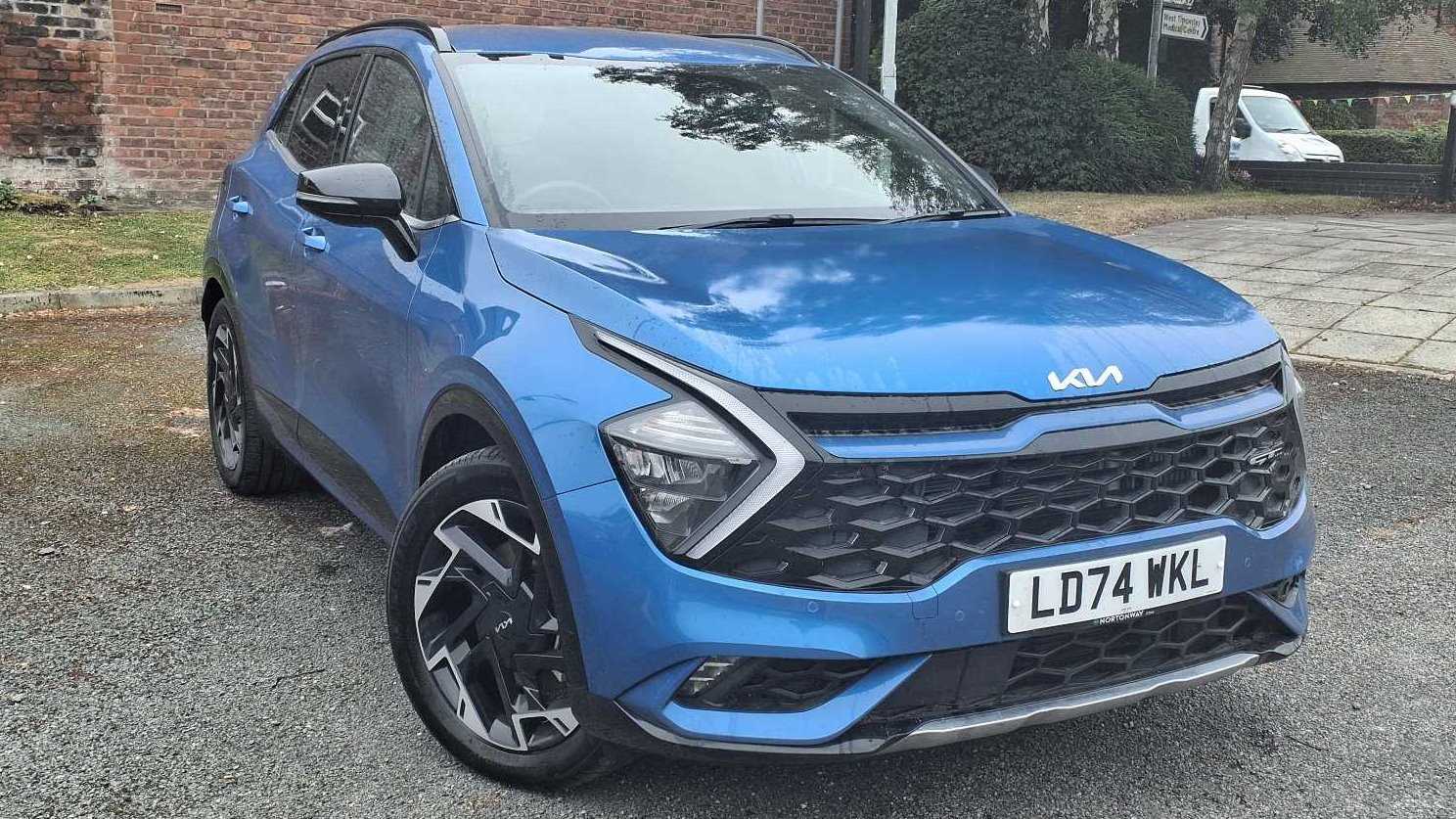 Main listing image - Kia Sportage