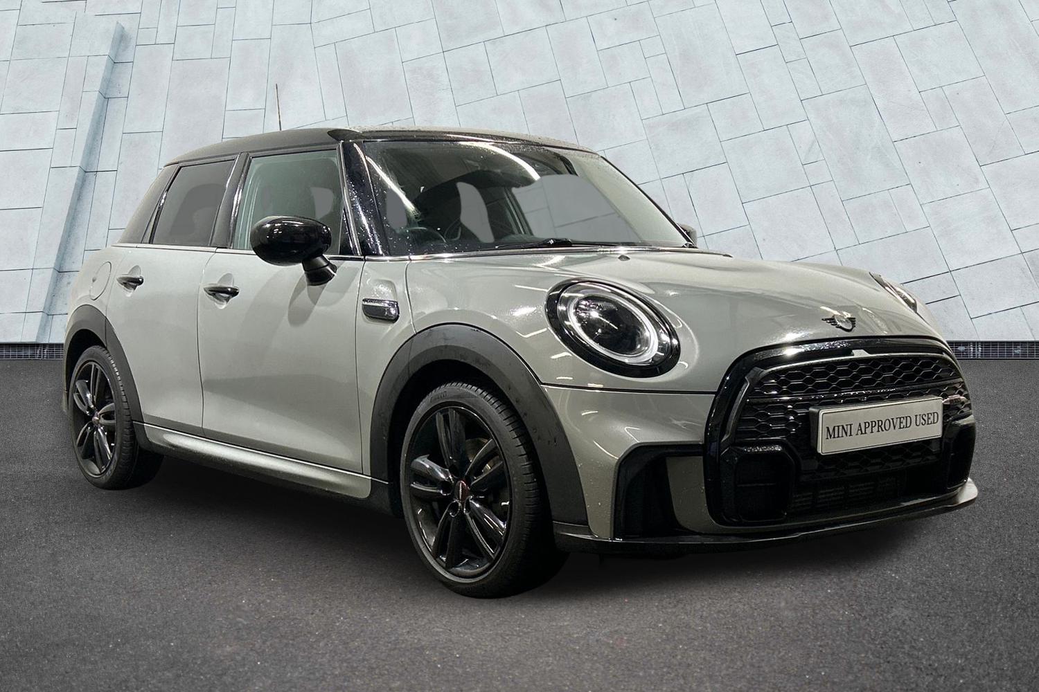 Main listing image - MINI Hatchback 5dr