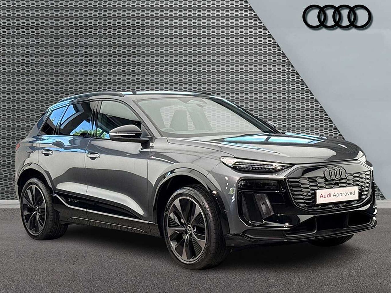 Main listing image - Audi Q6