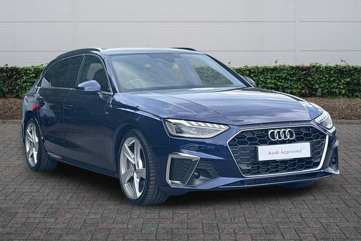 Main listing image - Audi A4