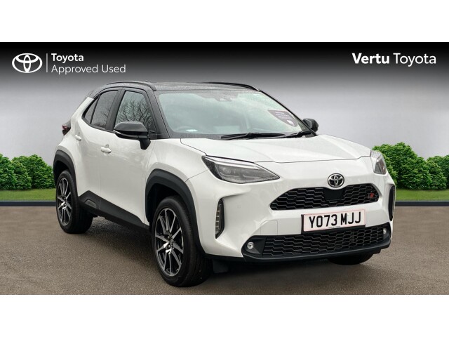 Main listing image - Toyota Yaris Cross