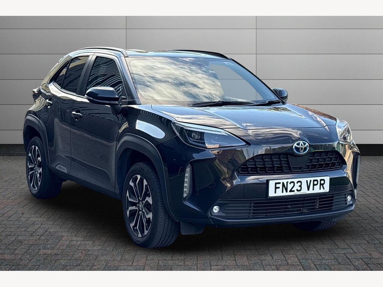 Main listing image - Toyota Yaris Cross