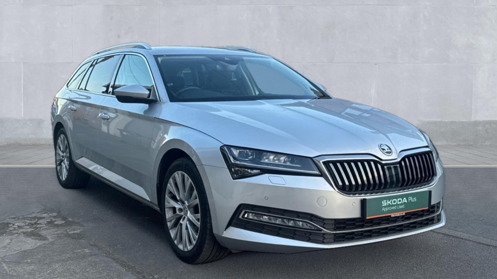 Main listing image - Skoda Superb Estate