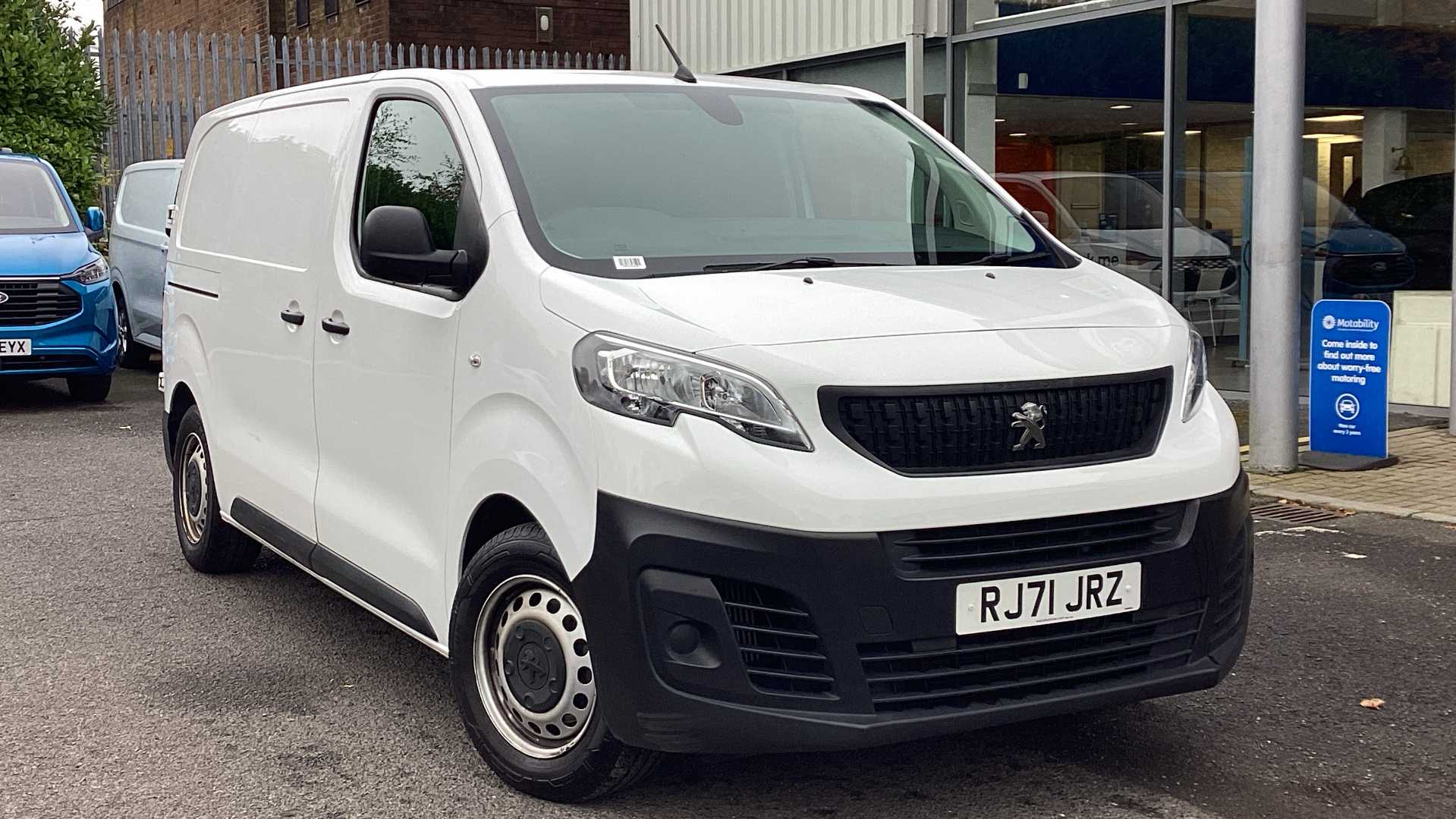 Main listing image - Peugeot Expert