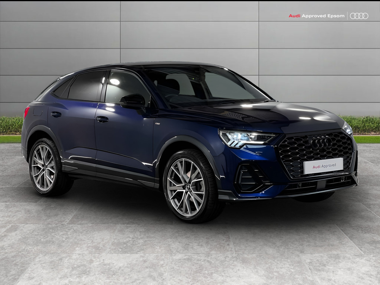 Main listing image - Audi Q3