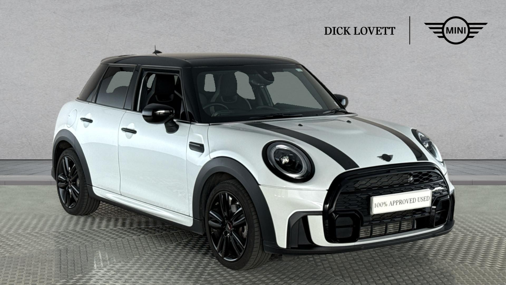 Main listing image - MINI Hatchback 5dr
