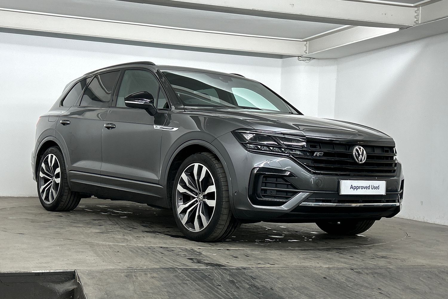 Main listing image - Volkswagen Touareg