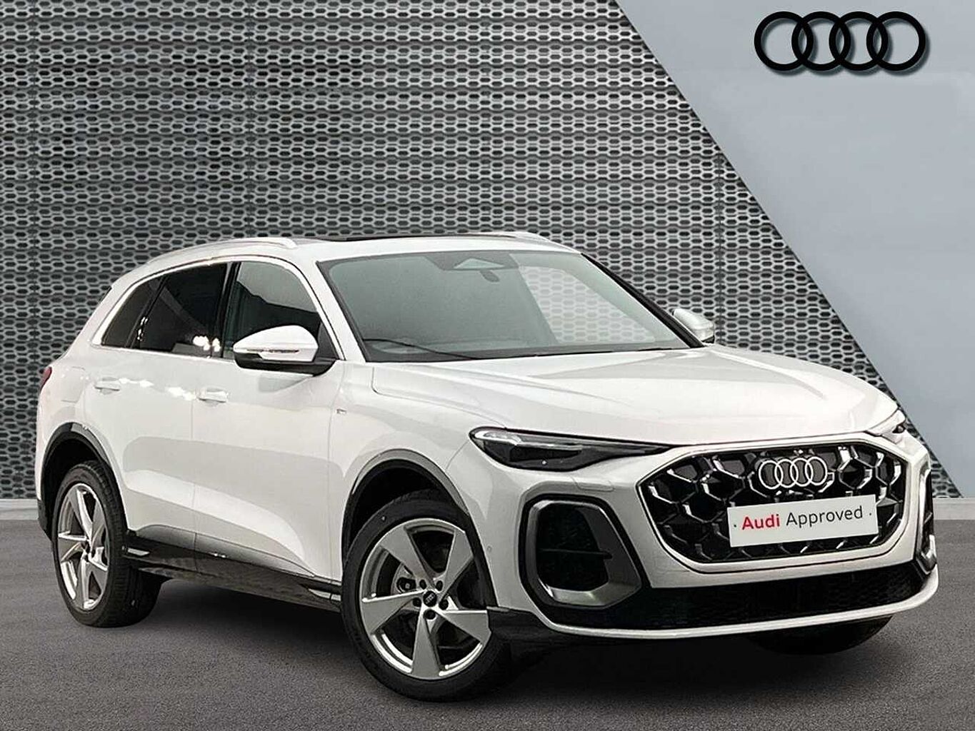 Main listing image - Audi Q5