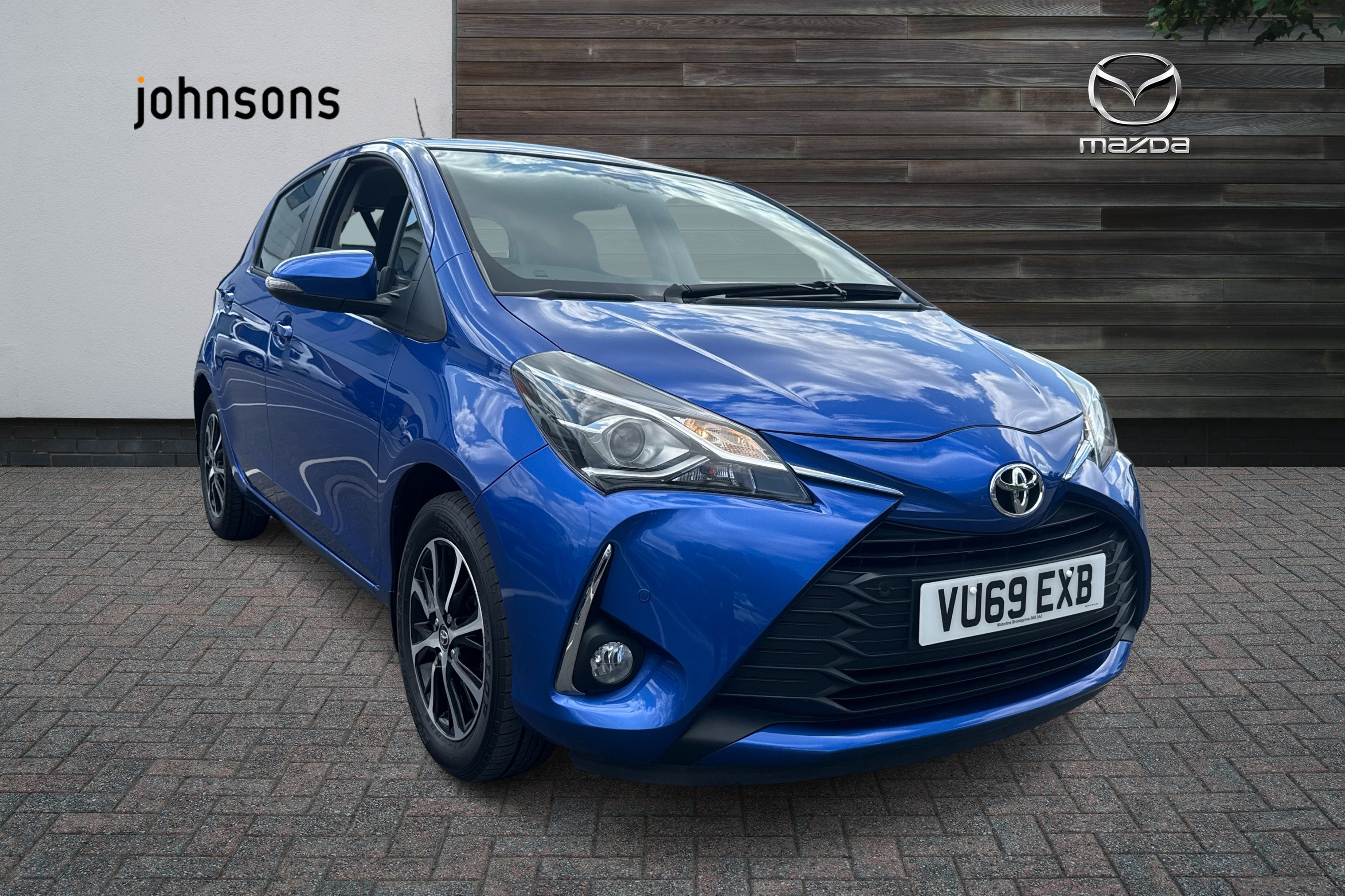 Main listing image - Toyota Yaris