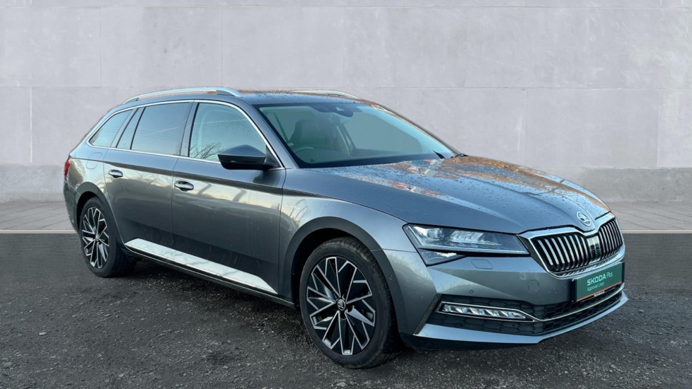 Main listing image - Skoda Superb