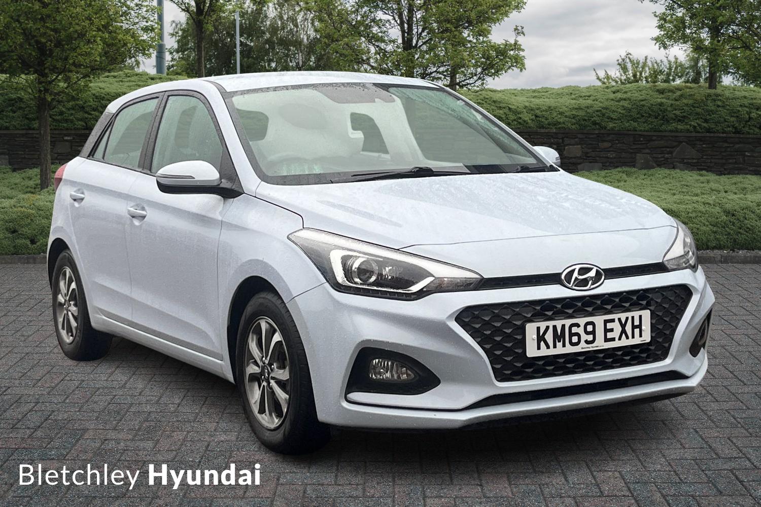 Main listing image - Hyundai i20