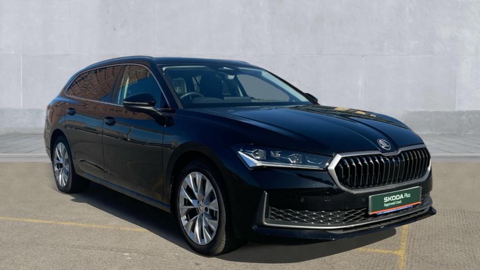 Main listing image - Skoda Superb