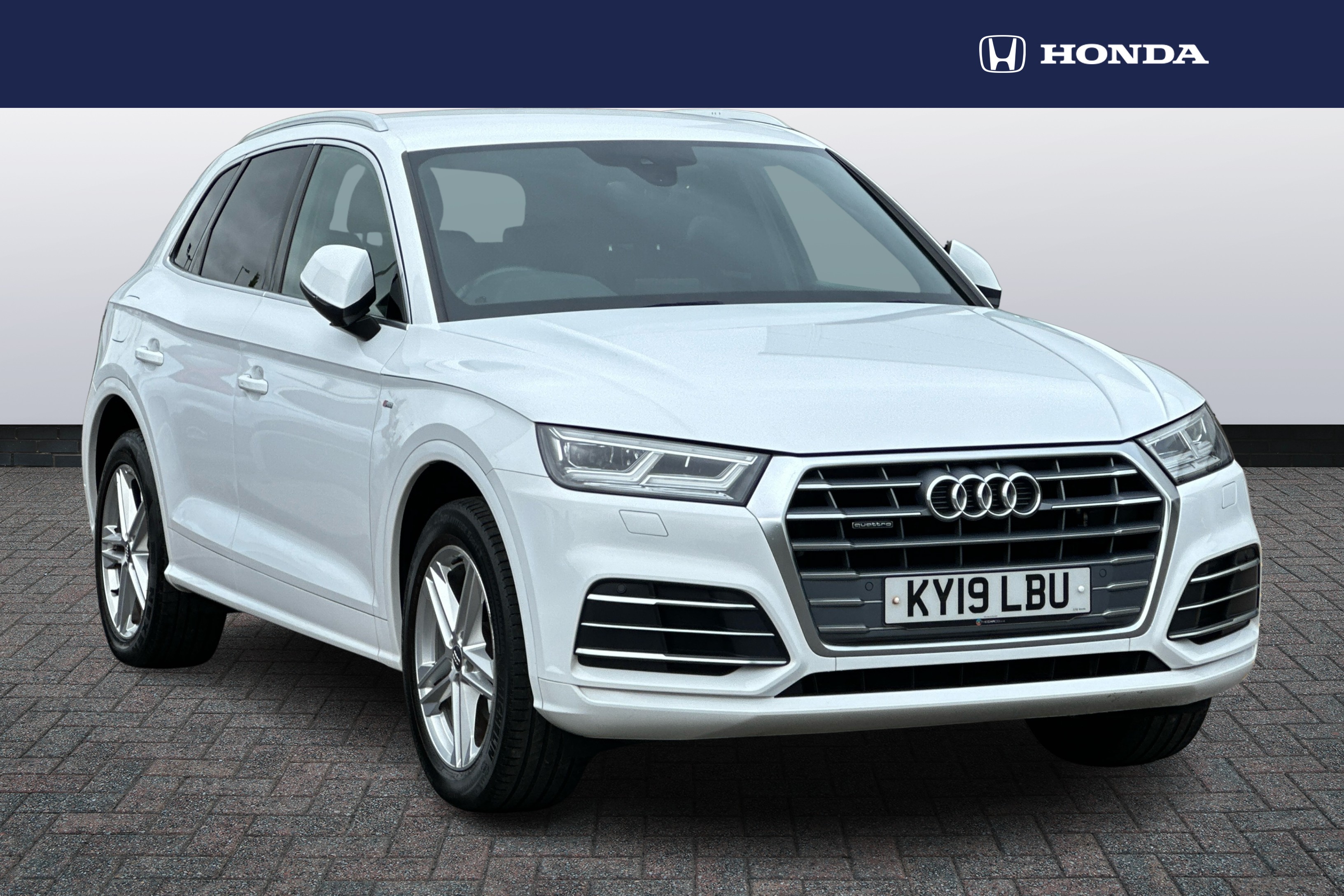 Main listing image - Audi Q5