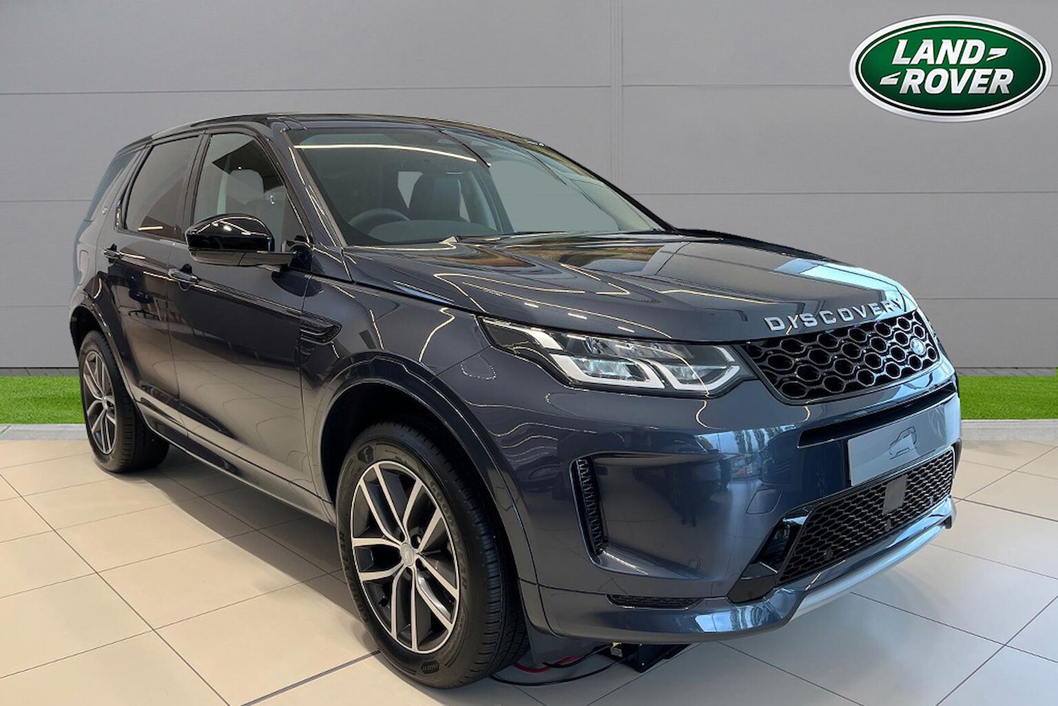 Main listing image - Land Rover Discovery Sport