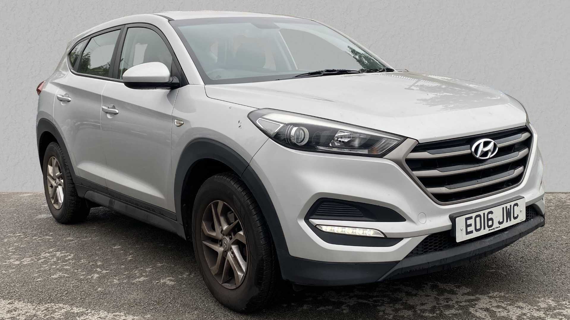 Main listing image - Hyundai Tucson