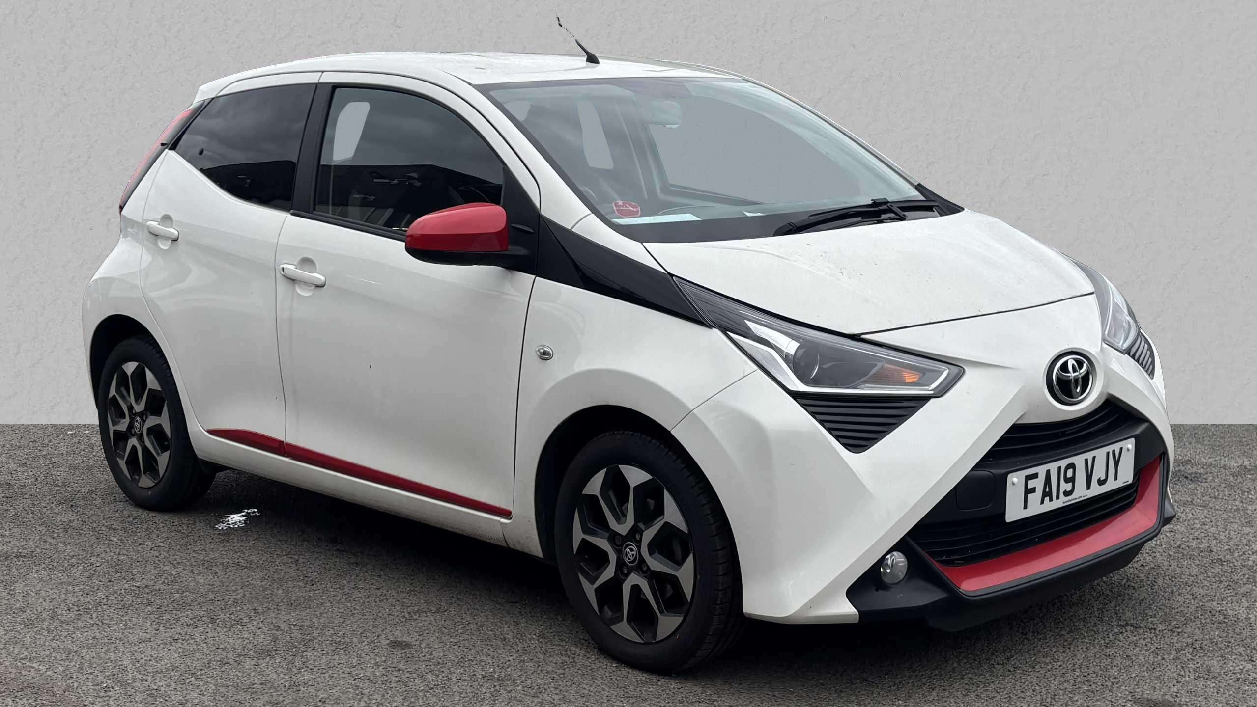Main listing image - Toyota Aygo