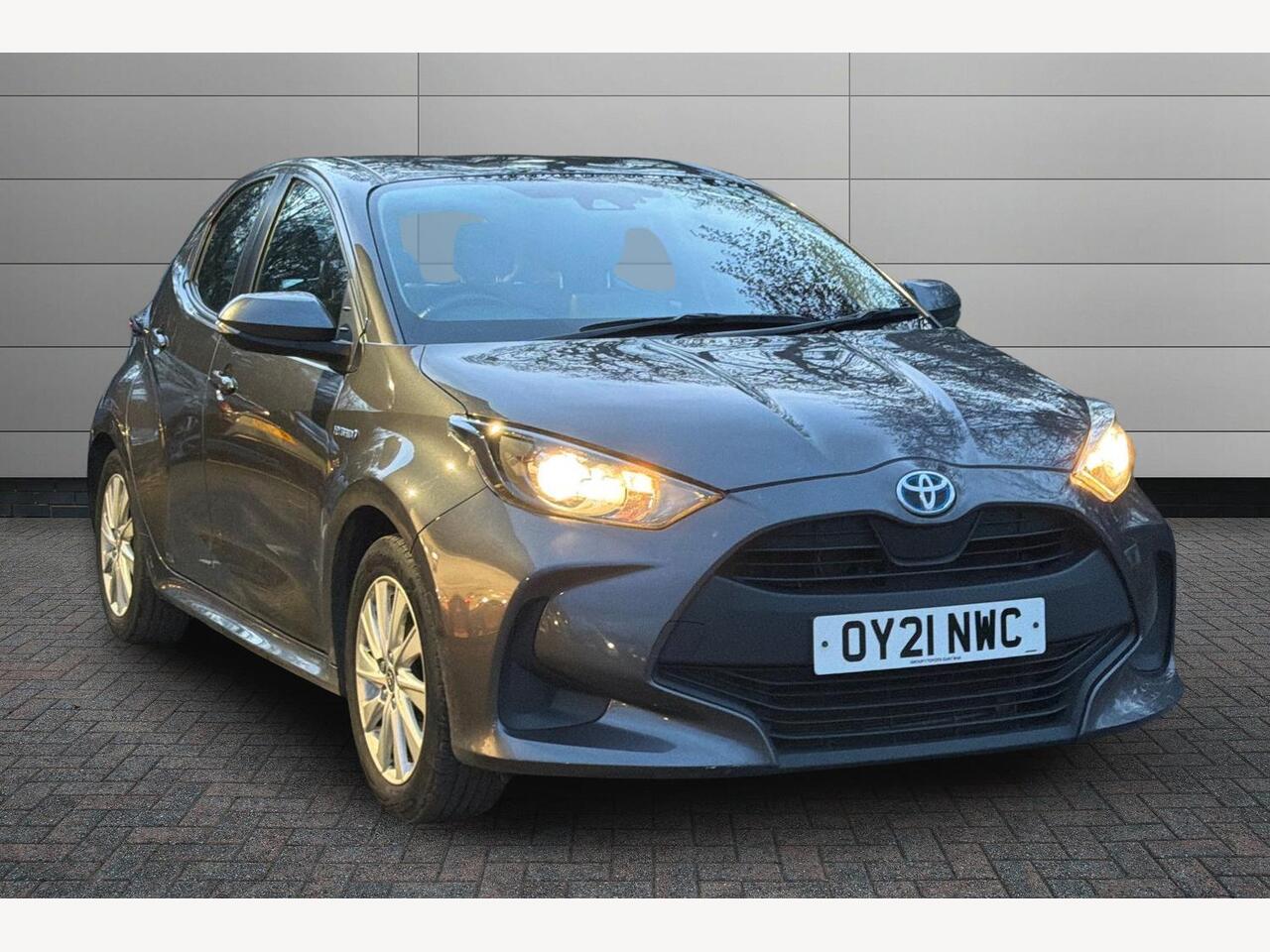 Main listing image - Toyota Yaris