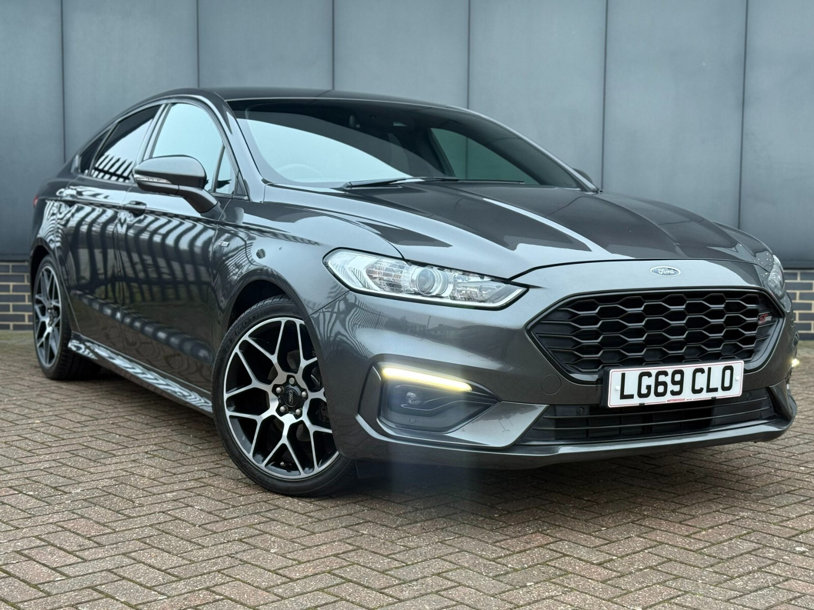 Main listing image - Ford Mondeo