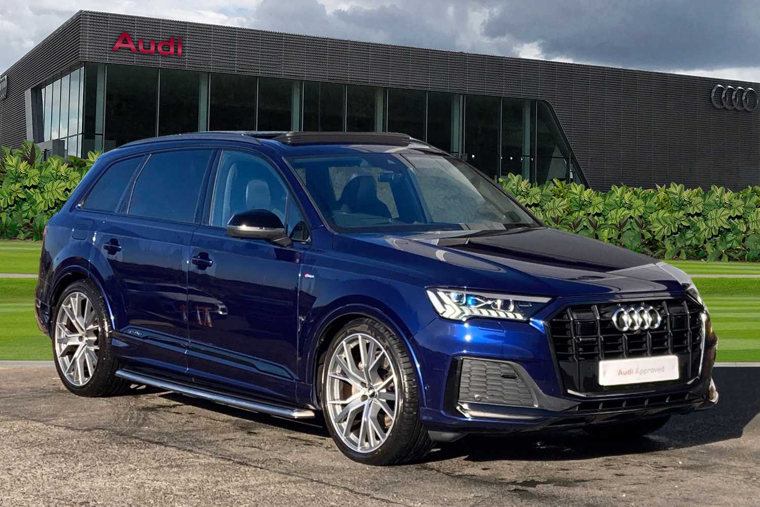 Main listing image - Audi Q7