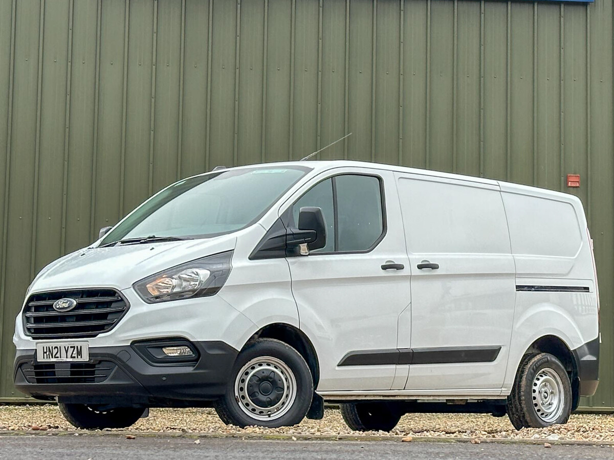 Main listing image - Ford Transit Custom