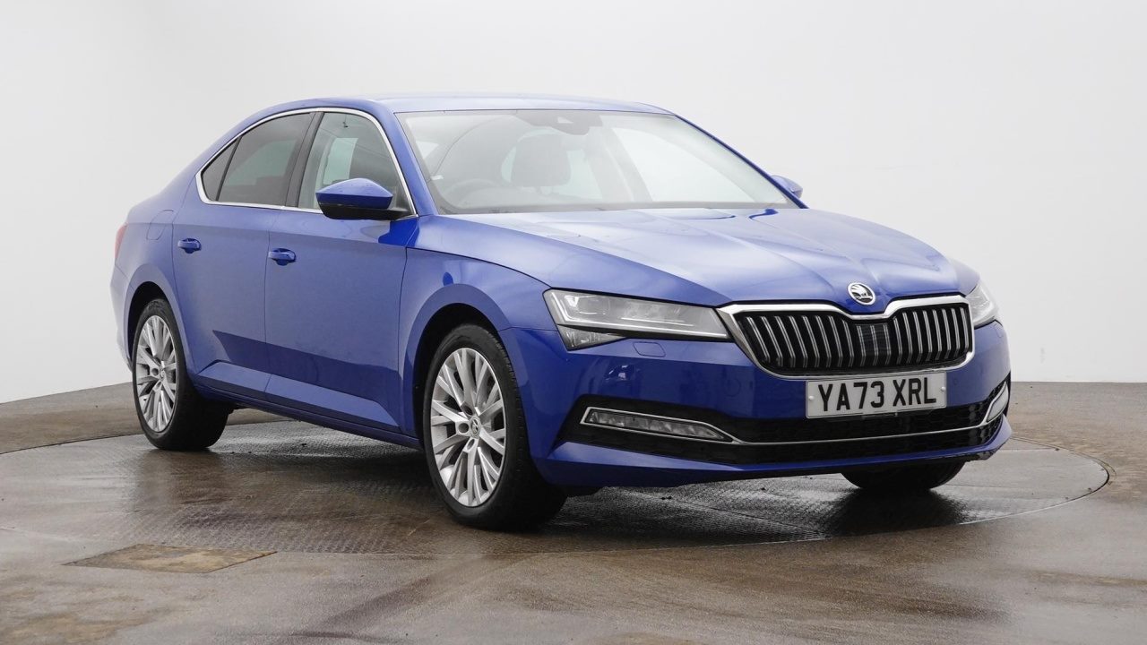 Main listing image - Skoda Superb