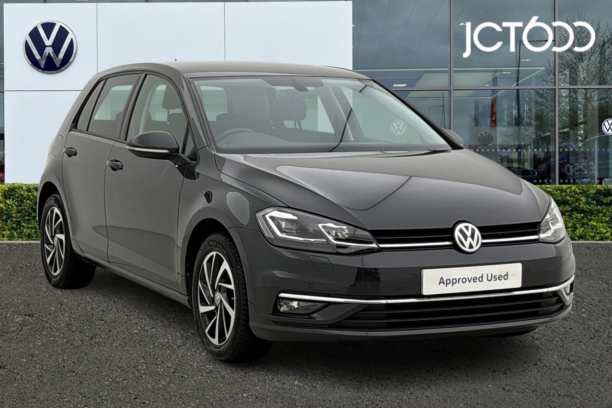 Main listing image - Volkswagen Golf