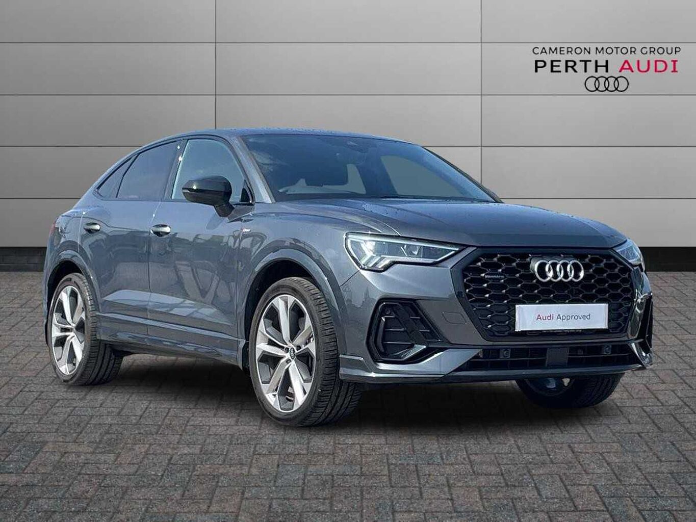 Main listing image - Audi Q3