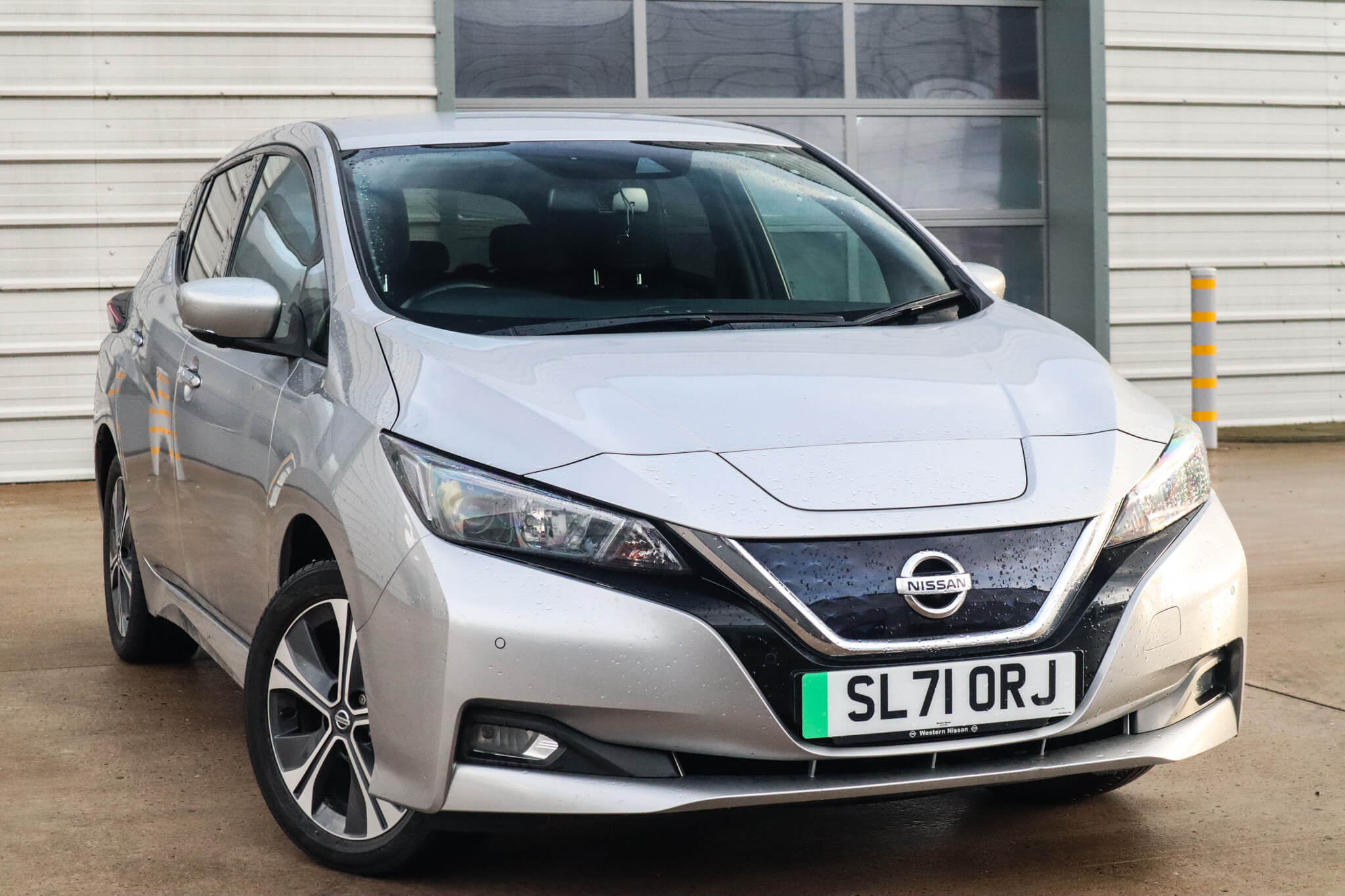 Main listing image - Nissan Leaf