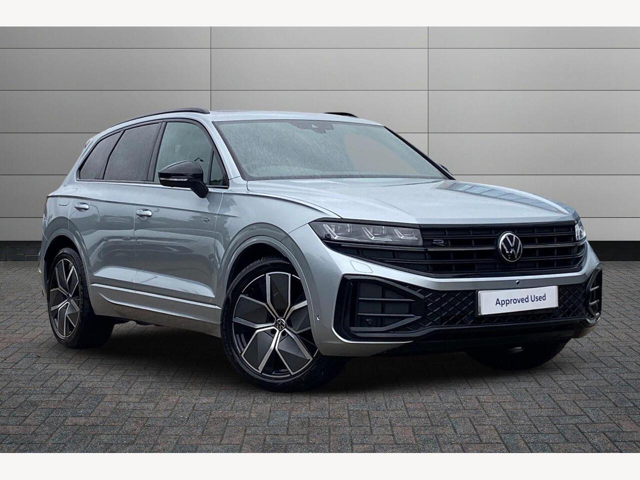 Main listing image - Volkswagen Touareg