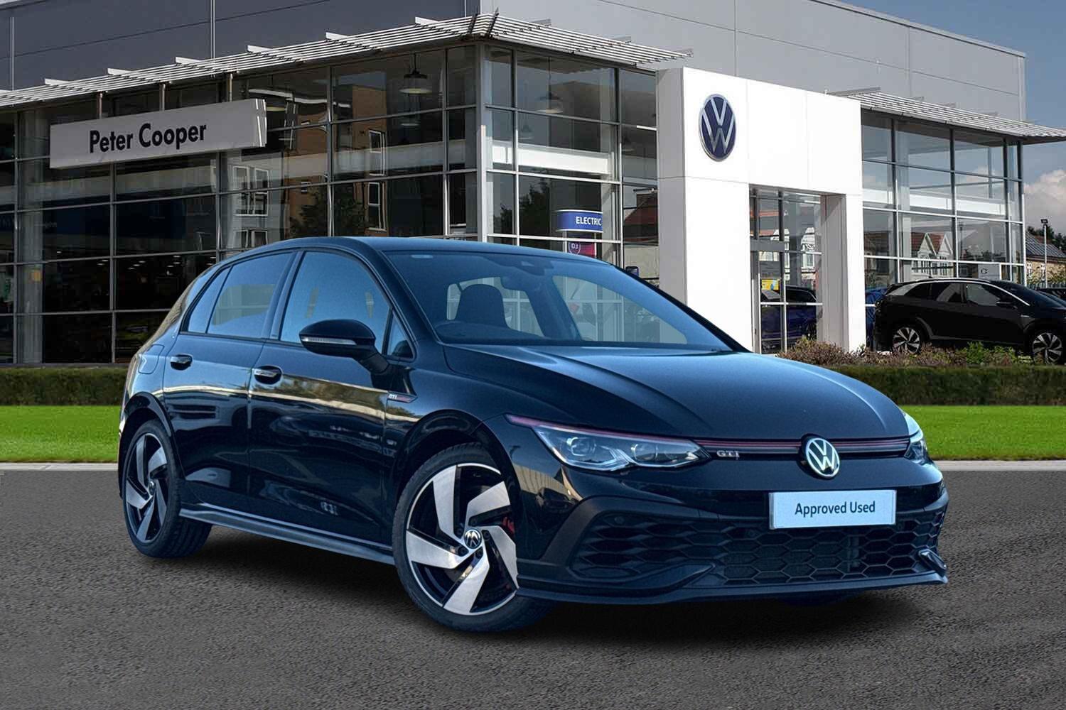 Main listing image - Volkswagen Golf