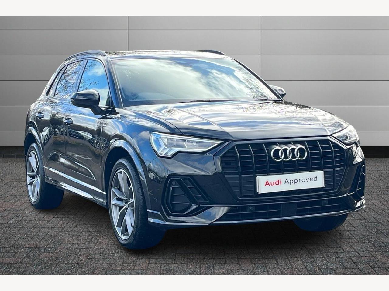 Main listing image - Audi Q3