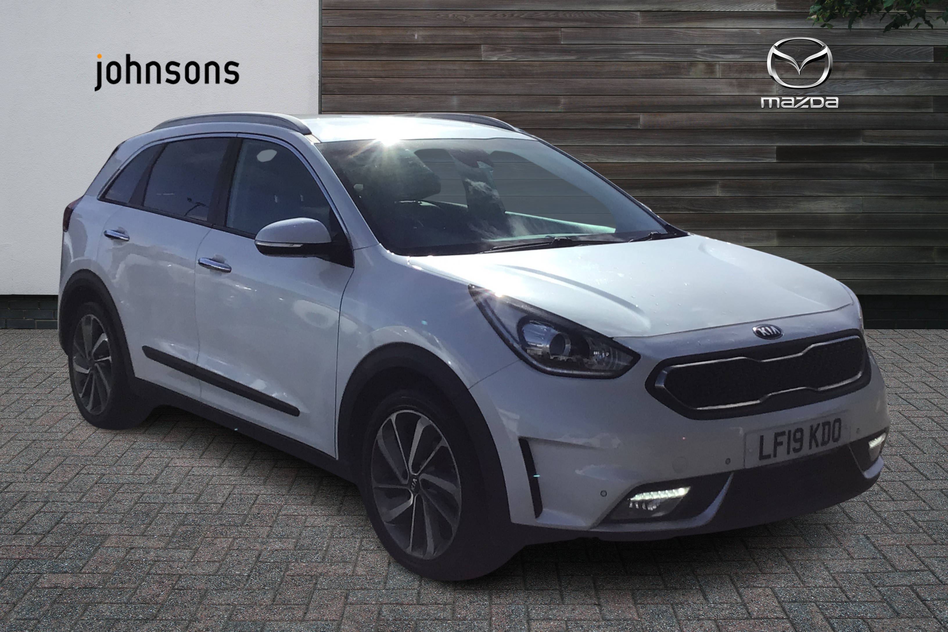Main listing image - Kia Niro