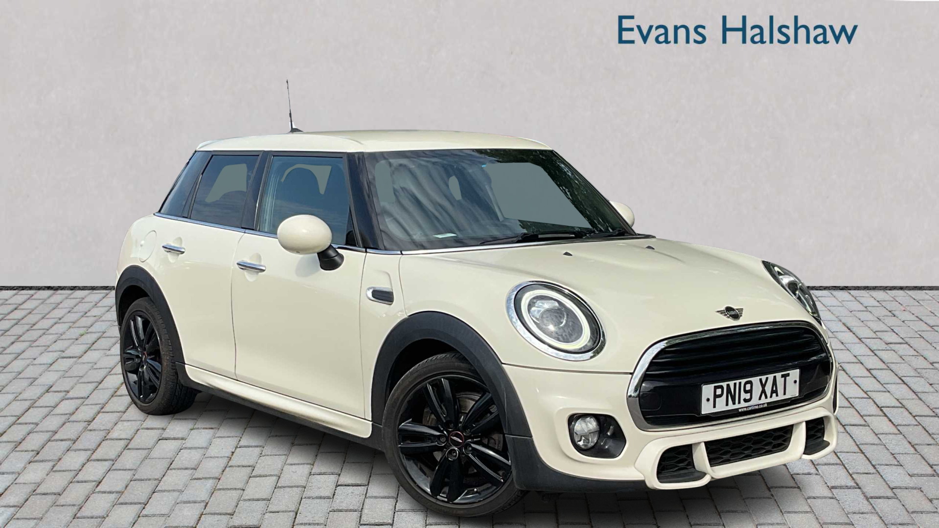 Main listing image - MINI Hatchback 5dr