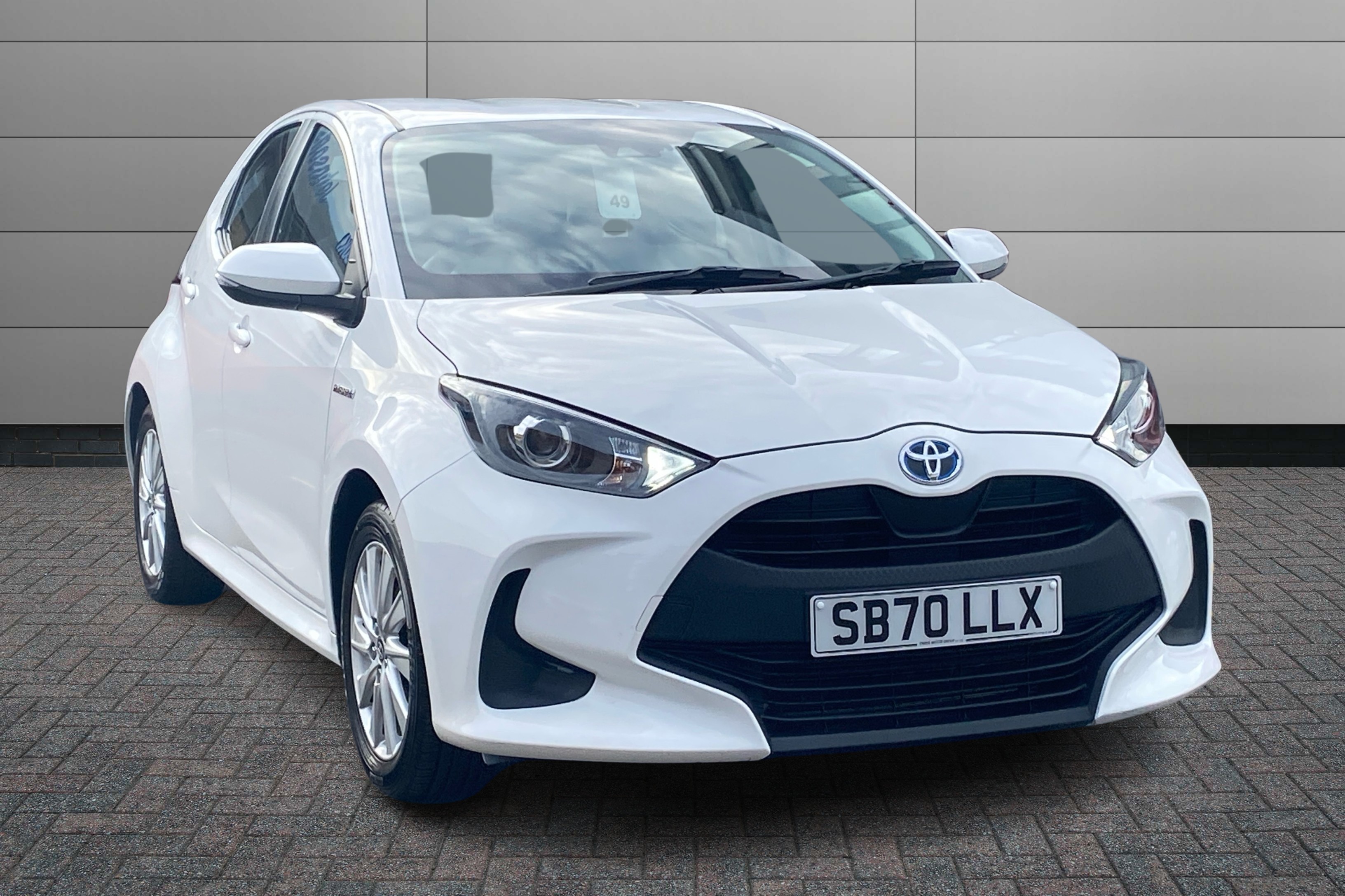 Main listing image - Toyota Yaris