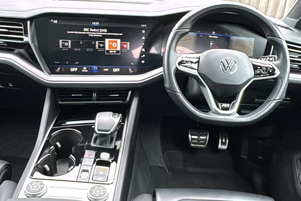 Main listing image - Volkswagen Touareg