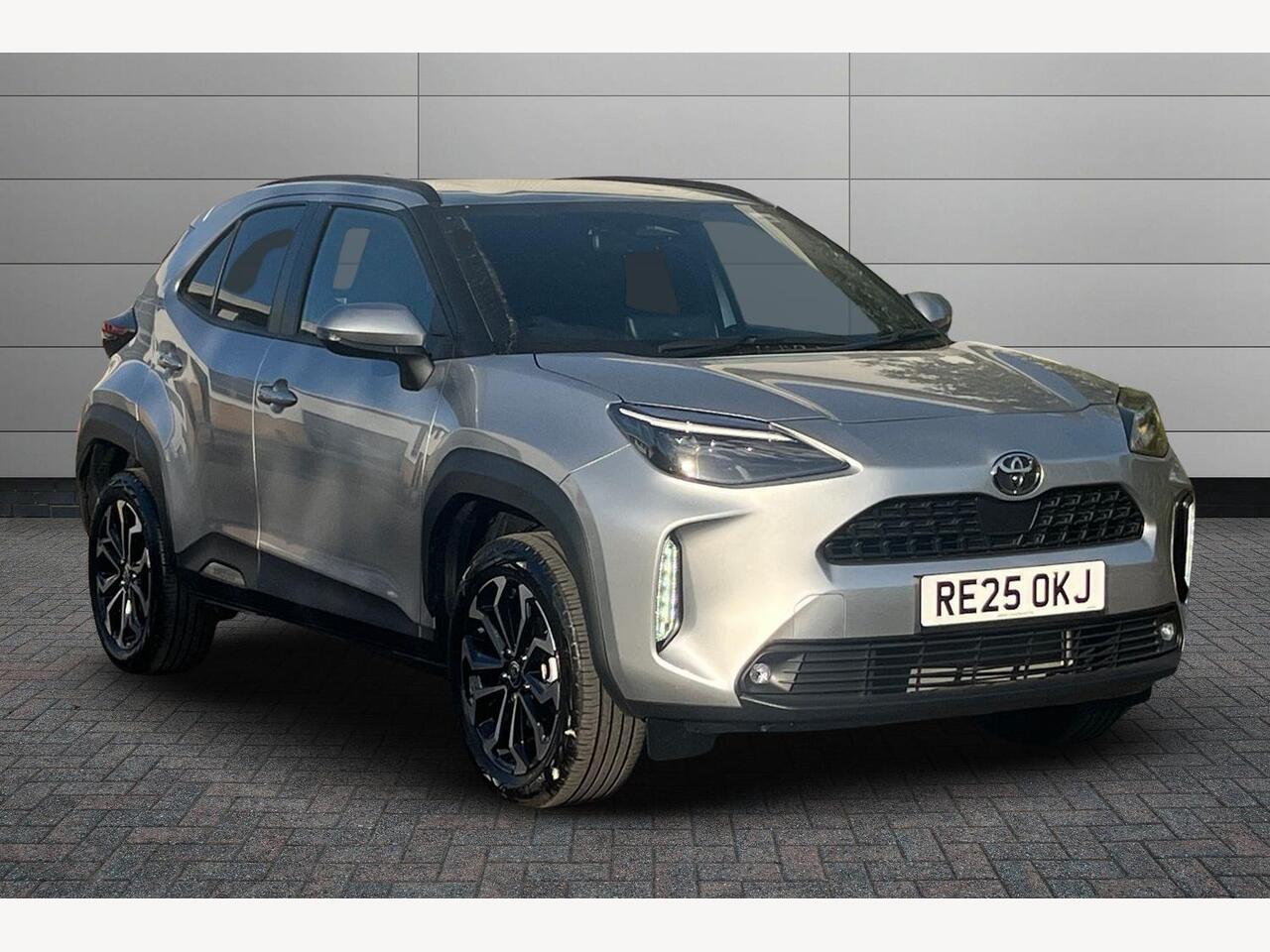Main listing image - Toyota Yaris Cross