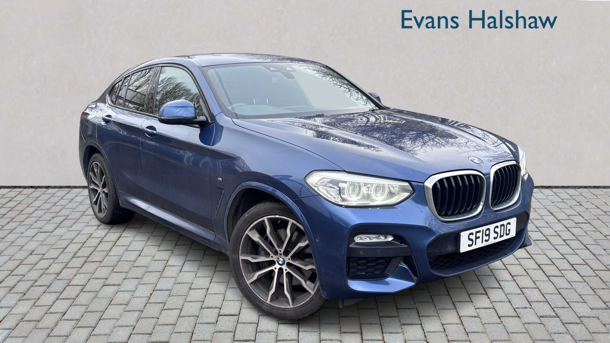 Main listing image - BMW X4