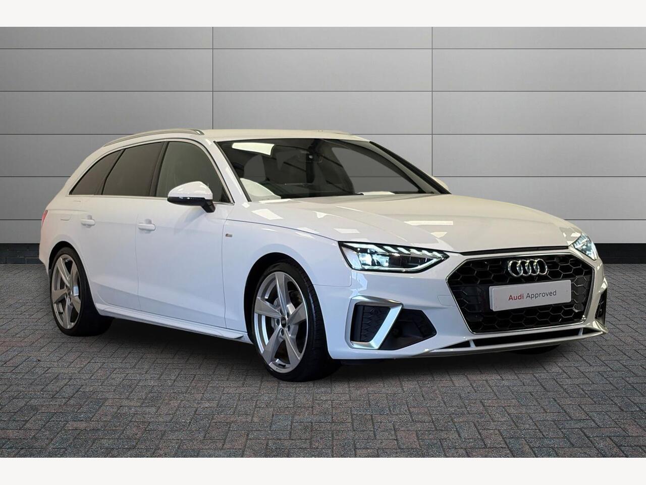 Main listing image - Audi A4