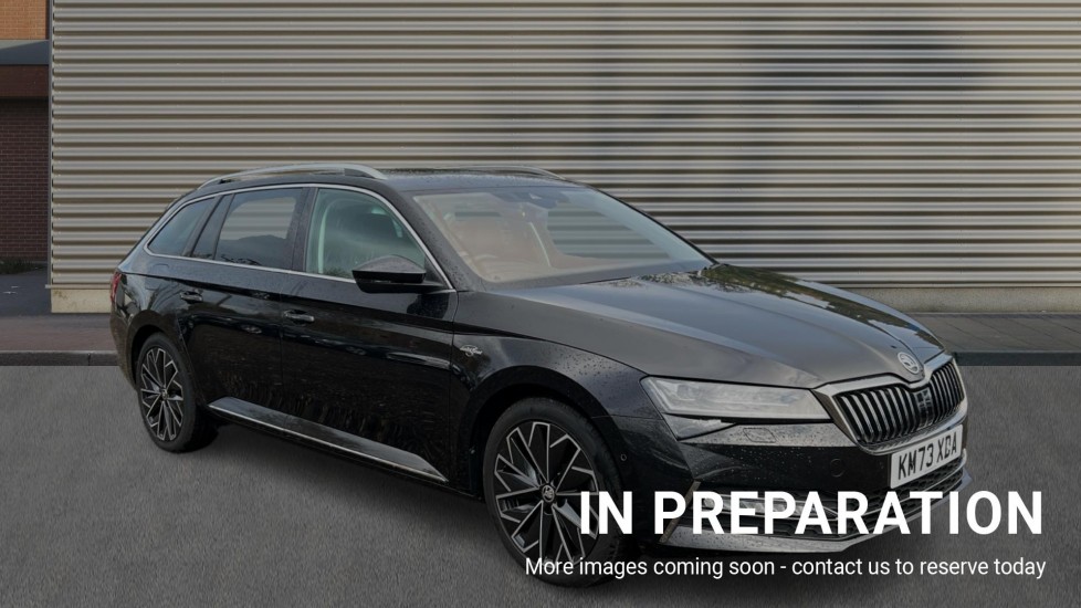 Main listing image - Skoda Superb Estate