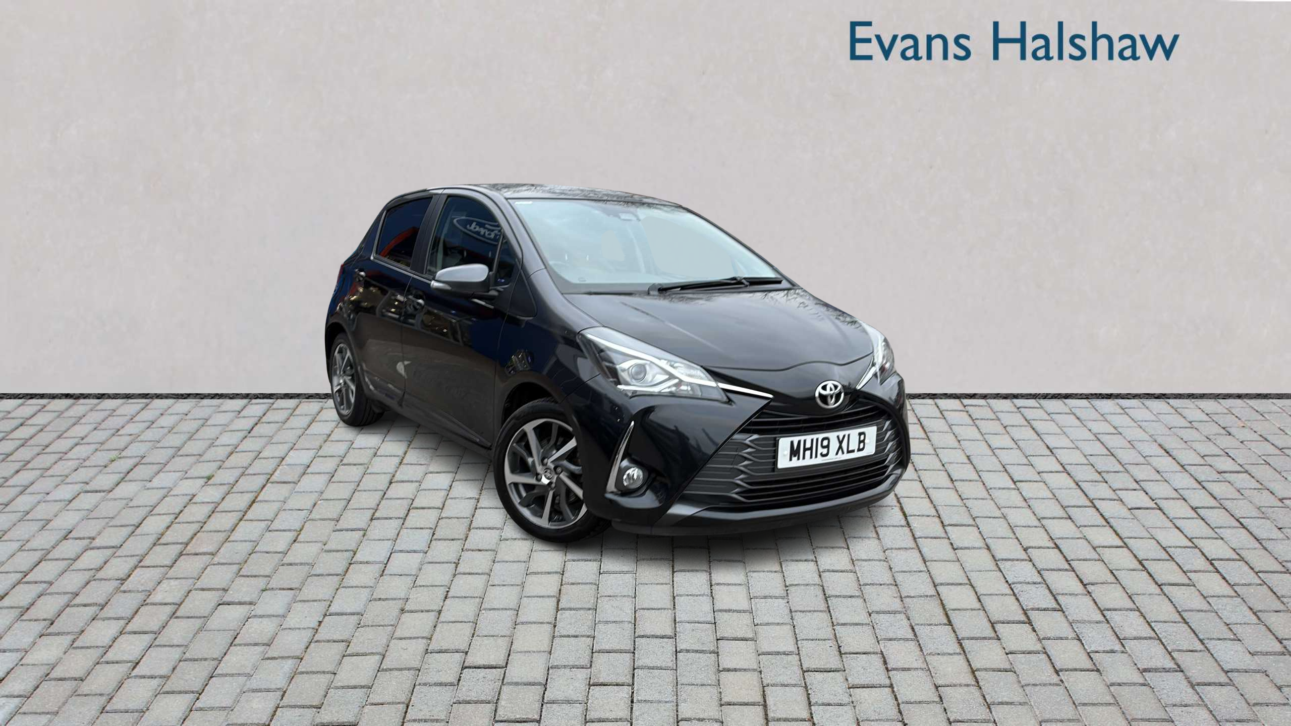 Main listing image - Toyota Yaris