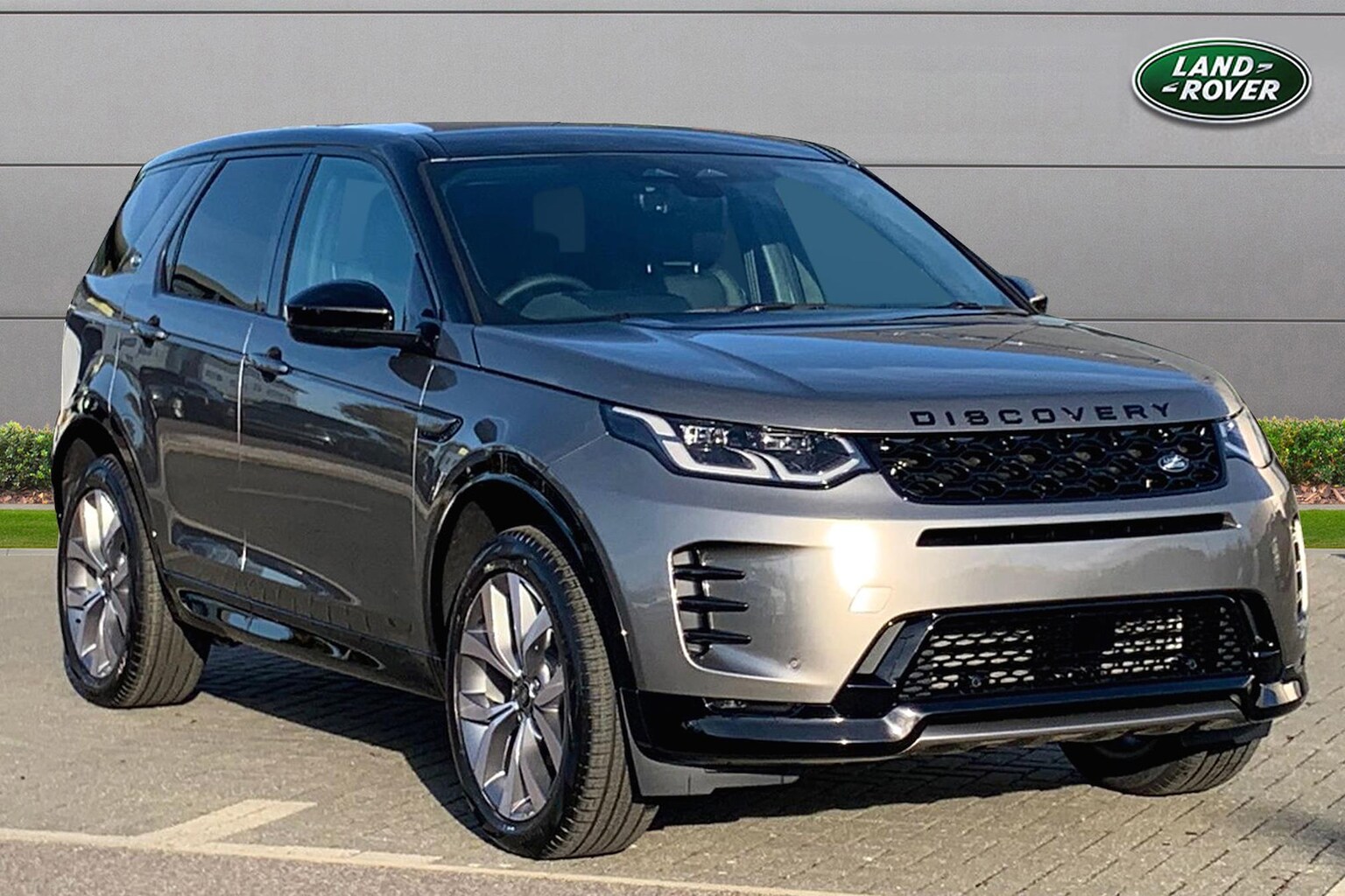 Main listing image - Land Rover Discovery Sport